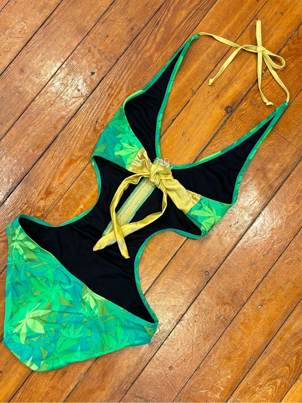 BodyRage Unique Cutout One-Piece Swimsuit Size M - Picture 5 of 9